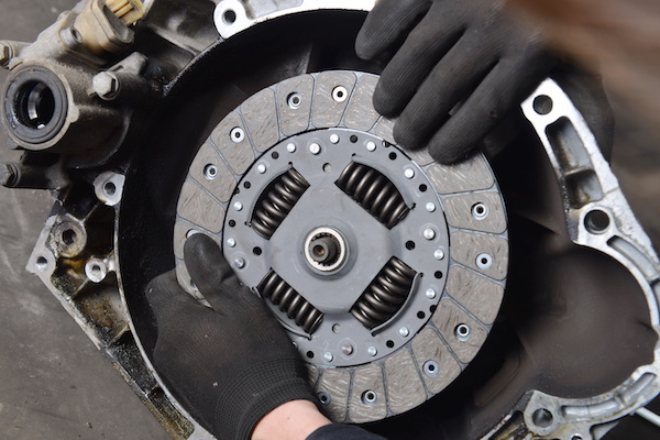 Disc Brakes vs. Drum Brakes: What Are the Differences?